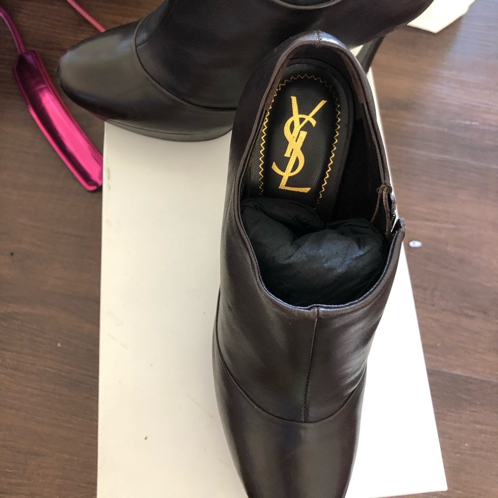 YSL Boots heels size 37, worn once. Power look.